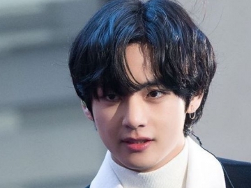 Ubah Gaya Rambut Lebih Rapi dan Tanpa Poni, Wajah Bersinar V Bikin Fans Meleleh