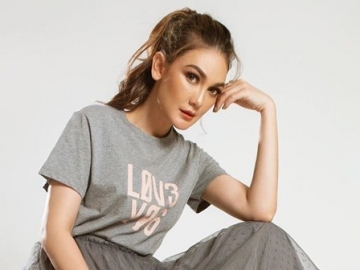 Luna Maya Ternyata Diam-diam Kirim Makanan untuk Tenaga Rumah Sakit