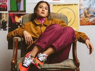  Dian Sastro Jawab Kemungkinan Jadi Penyanyi