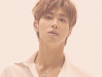 Yunho TVXQ Patenkan Desain Masker Unik, Bisa Dipakai Makan dan Minum