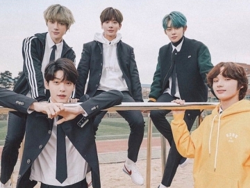 Tak Canggung, Personel TXT Makan Bareng Bos Big Hit Hingga Unggah Selfie