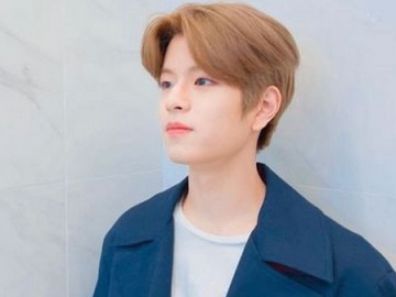 Unggah Selfie Ganteng, Seungmin Stray Kids Bagikan Playlist Musik Terkini