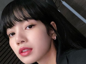 Lisa BLACKPINK Iseng Potret Bocah di Jalanan, Fans Ngaku Iri Sampai Salfok Gara-Gara Ini
