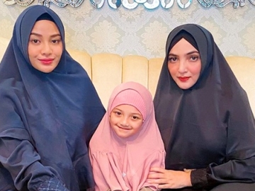 Ashanty Kompak Berbusana Muslim Syar’i Bareng Putrinya, Paras Aurel Hermansyah Disebut Begini