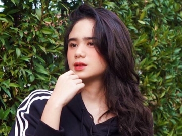 Sapa Bulan April, Tissa Biani Pamer Ekspresi Cantik Hingga Jelek Malah Bikin Kaum Adam Terpikat