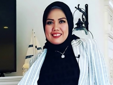 Tak Cuma Rapikan Gigi, Ely Sugigi Kini Gunakan Behel Sukses Tampil Berbeda?
