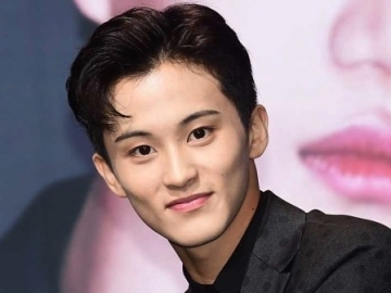 Asli Gemas, Mark NCT 127 Super Lucu ‘Nyemplung’ di Troli Belanja