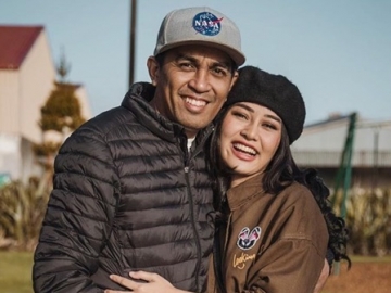 Tahan Tangis, Mutia Ayu Sempat Persembahkan Lagu Terakhir untuk Glenn Fredly