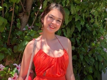 Aktris Muda Rebecca Klopper Pamer Warna Rambut Nyeleneh Ala Zebra Dipuji Mirip Lisa BLACKPINK