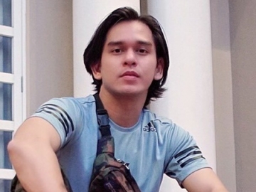 Rangga Azof Bikin Fans Ikut Deg-degan Saat Posting Foto Mesra Bareng Pesinetron Cantik Ini