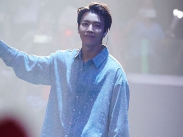 Lee Donghae Setor Selfie di Bulan April, Wajah Berminyak Hingga Kumis Tipis Jadi Perbincangan