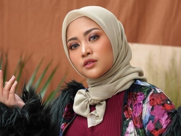 Rachel Vennya Dibuat ‘Geleng-geleng’ Ketemu Pengunjung Supermarket Kenakan APD