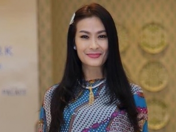 Selain Kumis Tipis, Iis Dahlia Ternyata Juga Punya Jenggot