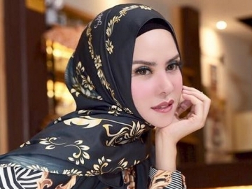 Ayah Tutup Usia, Angel Lelga Sedih Tak Bisa Ikut Antarkan ke Peristirahatan Terakhir