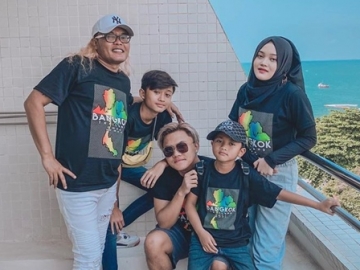 Sule dan Keempat Anak Rilis Lagu Bareng, Video Klipnya Bikin Merinding