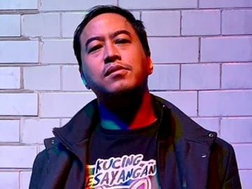 Pandji Pragiwaksono Mendadak Disebut Berparas Mirip Pemain ‘Crash Landing On You’, Setuju?