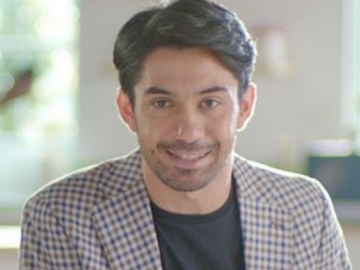Reza Rahadian Pernah Jatuh Cinta Sekaligus Patah Hati, Dengan Siapa?