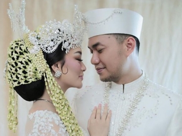 Pelukan di Balkon, Romantisme Zaskia Gotik dan Suami Kembali Jadi Sorotan