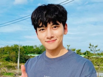 Ji Chang Wook Goda Pemirsa Dengan Aksi Imut di Video Promosi 'Convenience Store Saet Byul' 