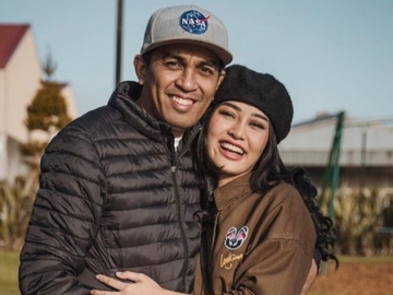 Niat Endorse, Agama Mutia Ayu Istri Glenn Fredly Justru Jadi Perdebatan