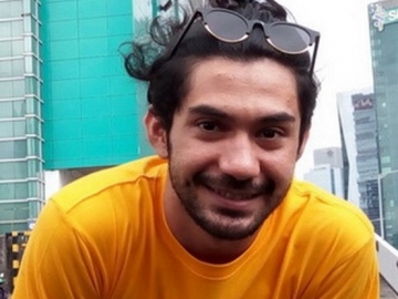 Efek Pandemi Corona, Reza Rahadian Hanya Keluar Rumah Untuk Belanja Saja