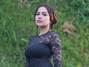 Nikita Mirzani Unggah Foto Saat Temani Anak Bungsu Tidur, Inul Daratista Langsung Beri Pujian Ini