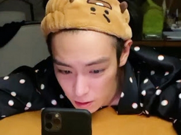 Sapa Fans, T.O.P Unggah Video dengan Rambut Acak-Acakan