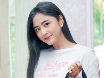 Dewi Persik Disebut Sukses Bikin Pangling dengan Modal Rambut Palsu, Setuju?