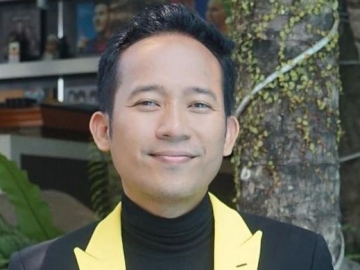 Denny Cagur Jadikan Mobil Rp 15 Miliar Raffi Ahmad untuk Jemur Kerupuk dan Kasur