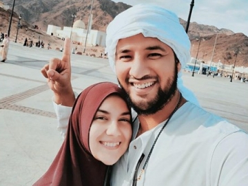 Irish Bella Lakukan Pemotretan Virtual dan Maternity Bareng Suami, Hasilnya Dipuji Habis-Habisan