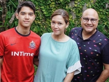 Demi Maia Estianty juga Al, Irwan Mussry Bela-belain Mampir dan Foto di depan Menara Eiffel