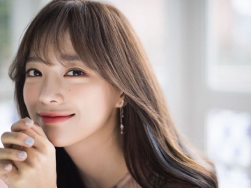 Ternyata Diam-Diam Kim Sejeong Suka Ngeprank dan Menari Sendiri Saat Ganti Baju