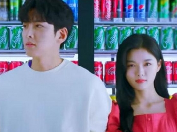 Tampil Dewasa di Teaser 'Backstreet Rookie' Bareng Ji Chang Wook, Akting Kim Yoo Jung Banjir Pujian