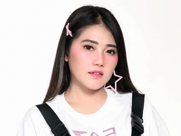 Mulai Produktif Lagi, Via Vallen Rilis Lagu Baru Video Klip Beda dari Biasanya