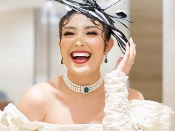 Ayu Dewi Tiru Gaya Foto Anya Geraldine Malah Disebut Mirip Sosok Ini