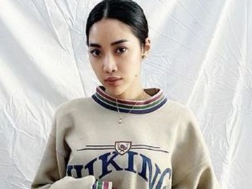 Pakai Hijab, Widy Vierratale Banjir Pujian Netter