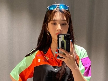 Joy Red Velvet Cantik Pakai Busana Mini, Kesan Seksi Nan Imut Auto Melekat