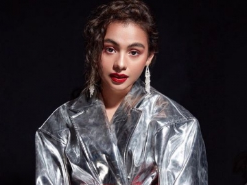 Berlatar Pelangi Nyata, Foto Selfie Terbaru Sahila Hisyam Banjir Pujian Hingga Dinilai Sempurna 