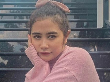   Unggah Foto Masa Kecil, Prilly Latuconsina Banjir Pujian Netter
