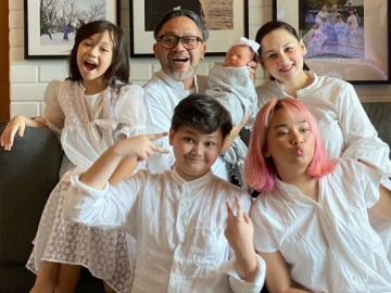 Alami Bilirubin, Mona Ratuliu Khawatir Bawa Sang Putri Bolak-Balik ke Rumah Sakit