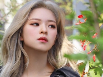 Kembali Tampil Feminim dengan Rambut Panjang, Jeongyeon Bicara Soal Transformasi Visualnya