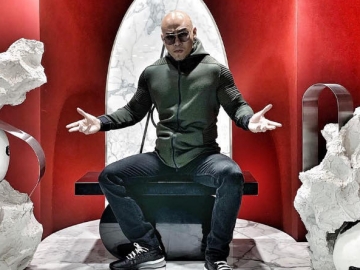Bikin Merinding, Deddy Corbuzier Unggah Lagu 'Indonesia Pusaka' Sambil Tulis Rasa Bangga Ini