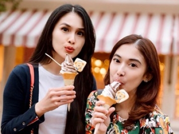 Pesona Kartika Adik Sandra Dewi di Foto Masa Kecil Bikin Terpanah, Sempat Dikira Agnez Mo