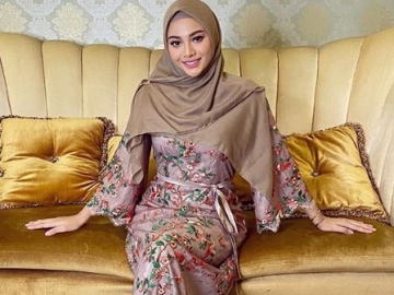 Banyak 'Perang Sindiran' Raul Lemos, Aurel Hermansyah: Aku Wanita Kuat