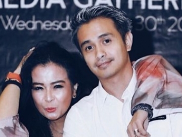 Usai Pamer Uban, Jennifer Ipel Ganti Jahili Ajun Perwira Unjuk Kepala Botak Suami Bikin Ngakak