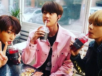 BTS Kembali Nyanyikan 'Spring Day', Interaksi Manis V dan Jin Sampai Bikin Jungkook Cemburu