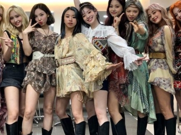 TWICE Debut di Chart Billboard 200 dengan ‘More & More’