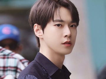 Doyoung NCT 127 Dipuji Netizen Usai Berusaha Memotret Sasaeng