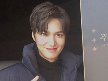 Potret Lee Min Ho Kelelahan di Lokasi Syuting Banjir Tawaran 'Nakal'