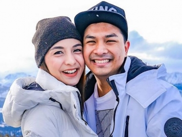 Chelsea Olivia Pamer Baby Bump Dicium Suami, Calon Anak Diprediksi Berjenis Kelamin Ini